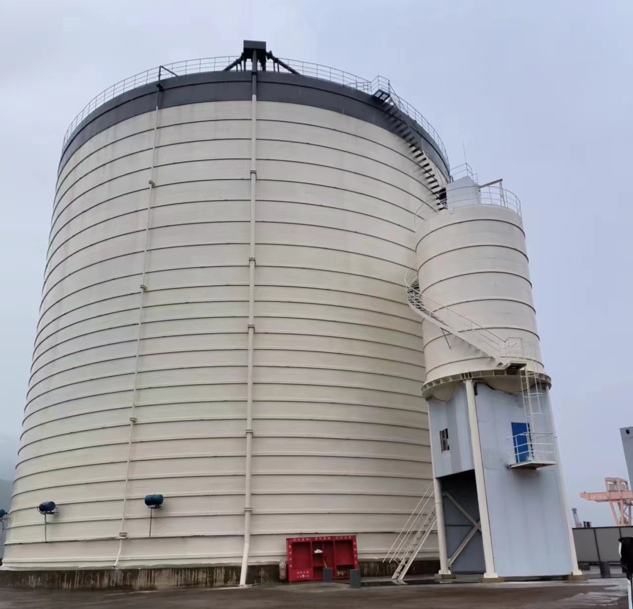 新沂10万吨水泥钢板库